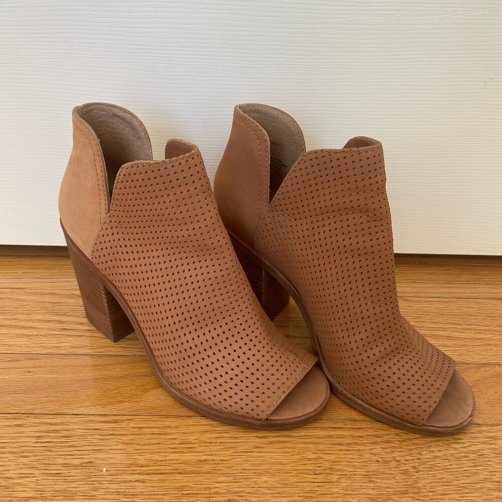 Steve Madden Tala Booties Size 7 Brown Leather Peep Toe Western Boho Festival